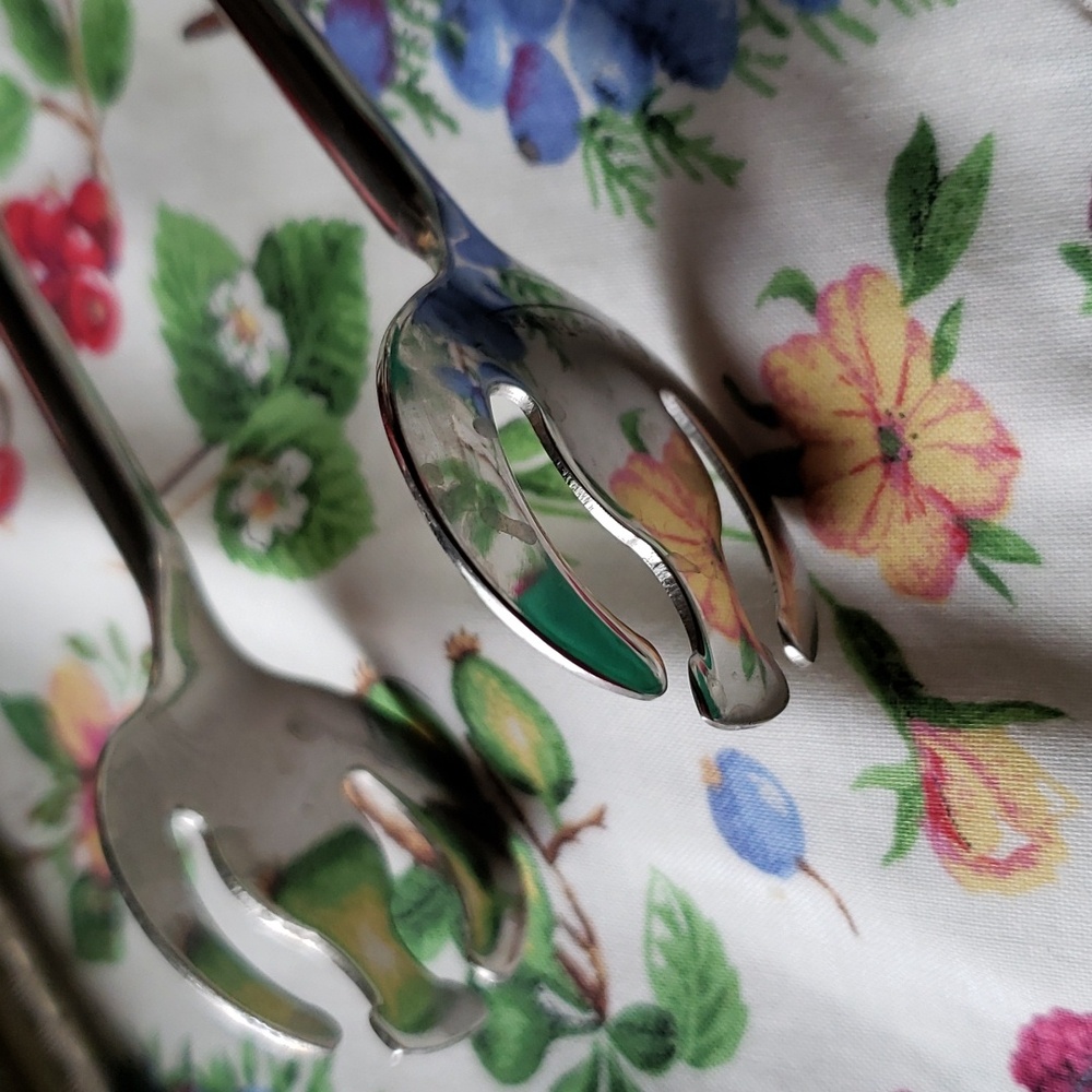 4 pc kitchen dining odd lot utensils